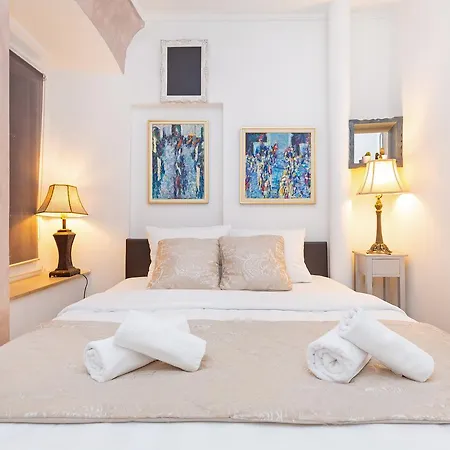 Guest house And Lanii